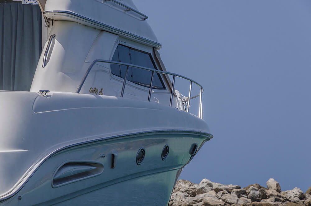 Flybridge aft deck seating on the SeaRay 51 with Caribbean panorama