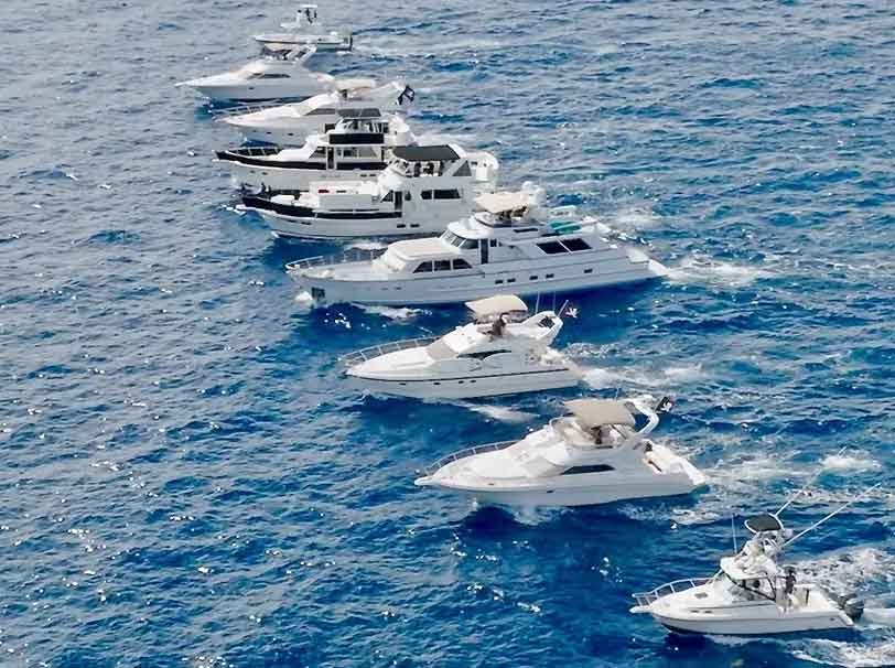 Dos Piratas charter fleet view at Puerto Aventuras marina